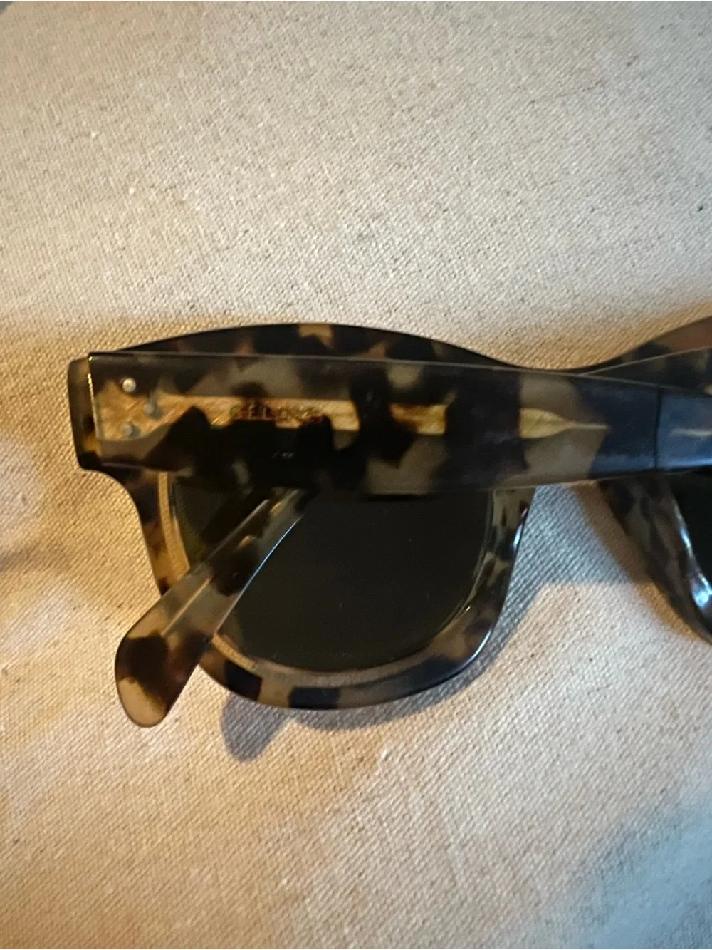 Classic Tortoise Square Sunglasses - Dark Lenses
